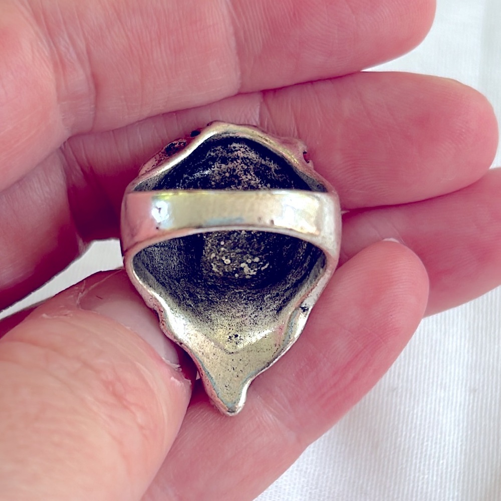 Silver Tone Roaring Lion Head Cocktail Ring Size 9 - Picture 3 of 7